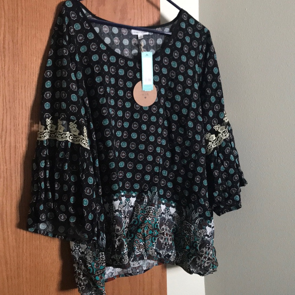 Caity Lace Detail Top